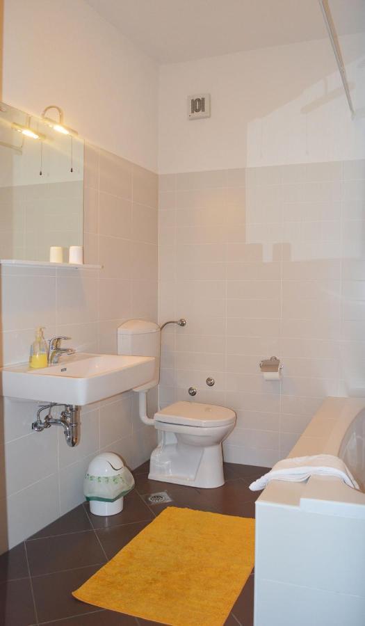 Apartment With A Parking Space - 11361 Makarska